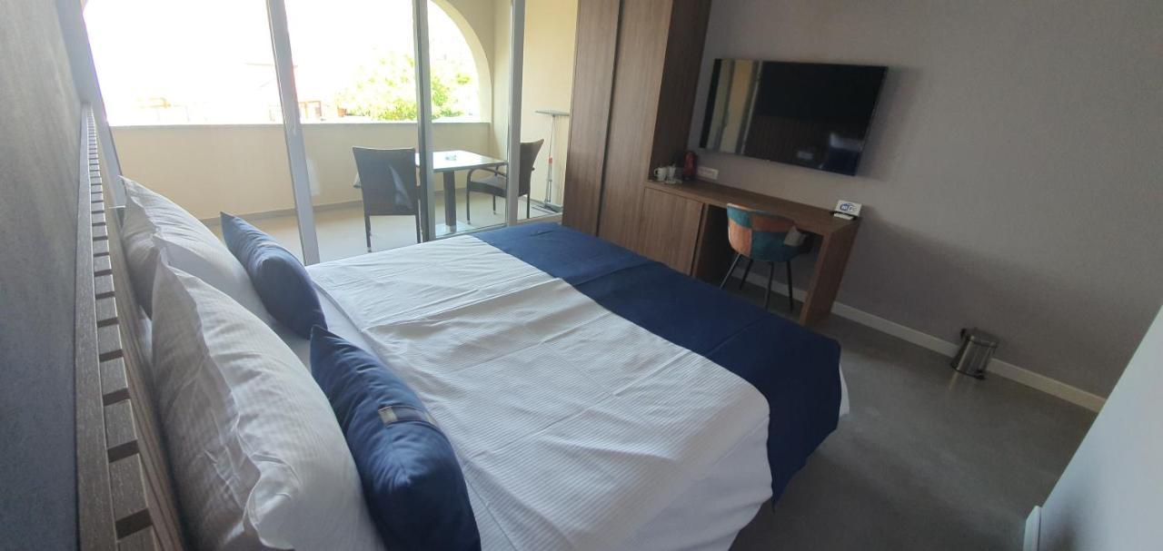 Rooms Nadia Stara Baška Exterior foto