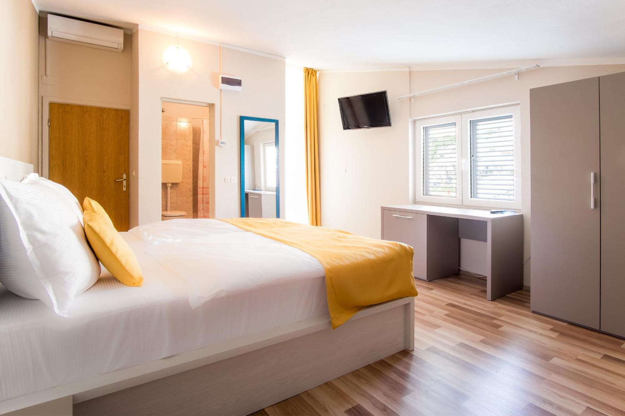 Rooms Nadia Stara Baška Habitación foto